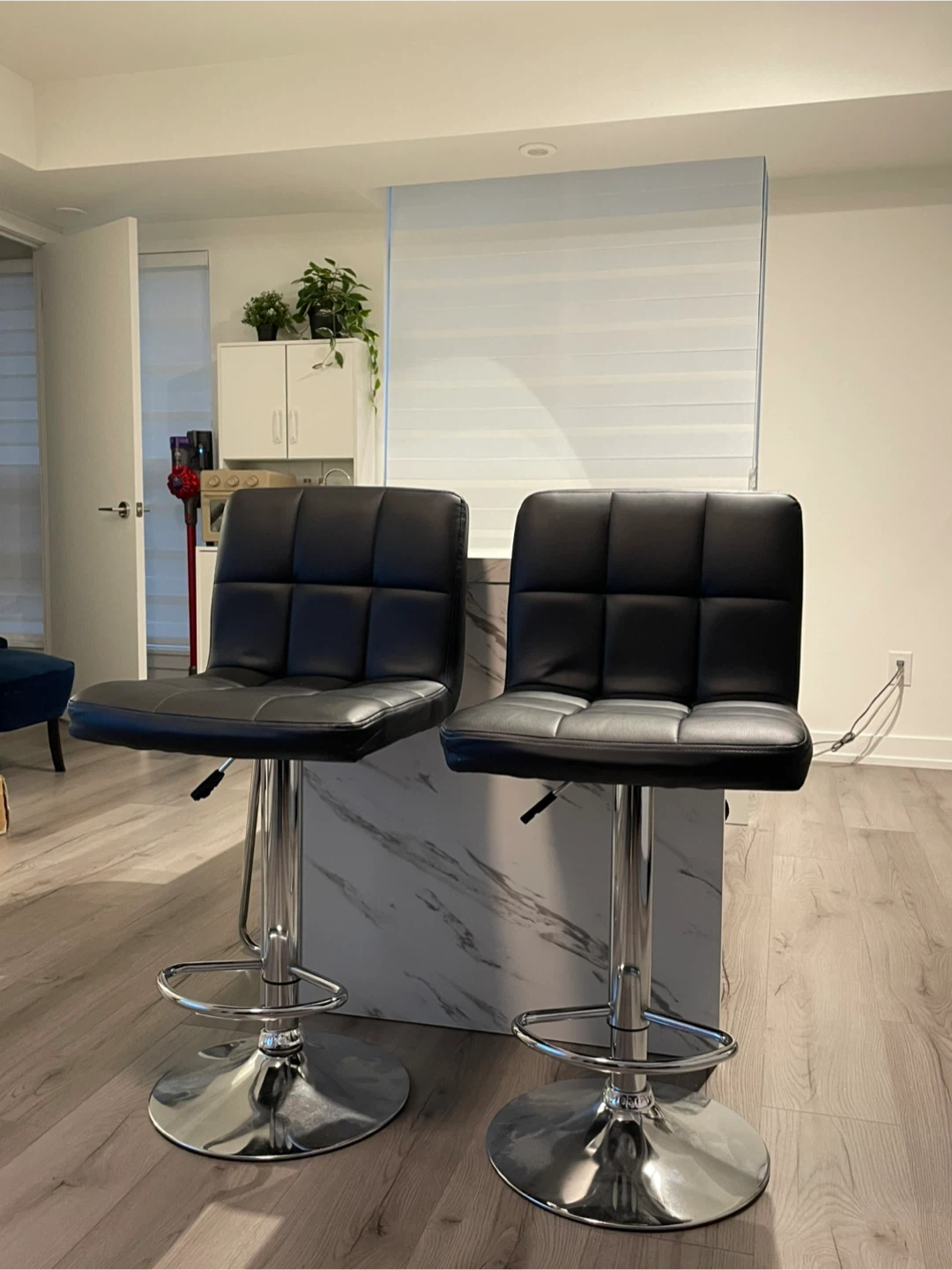 Set of Two Black Bar Stools - photo 2