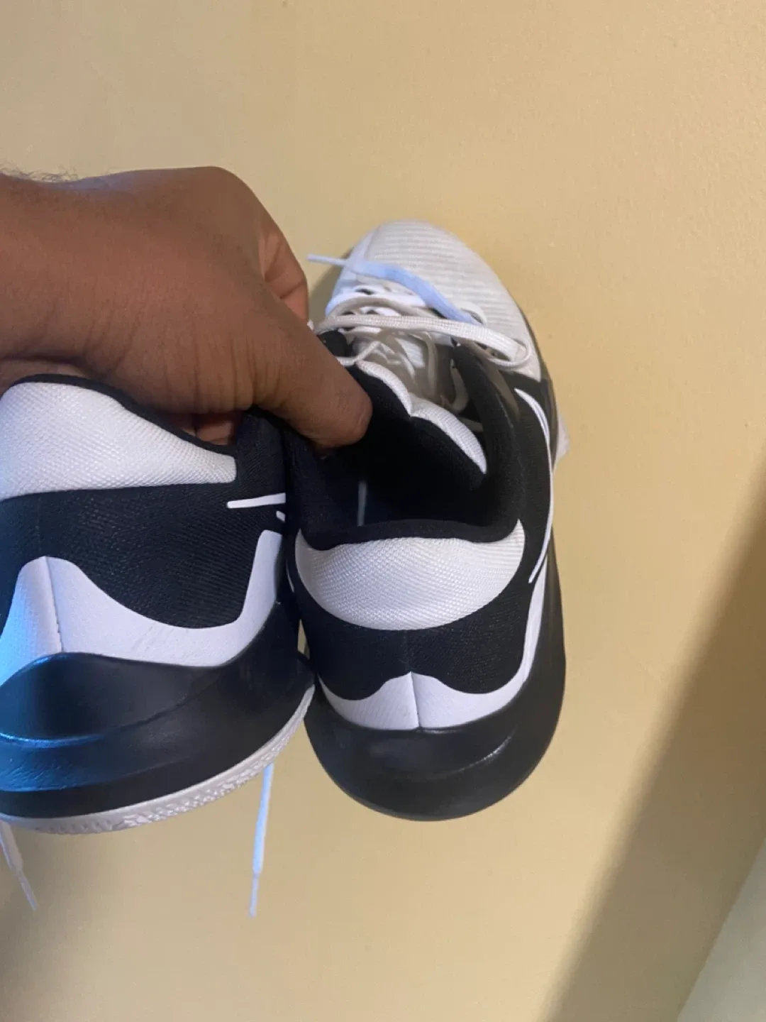 Nike Basketball or Running Shoes - Black & White image indicator(6)