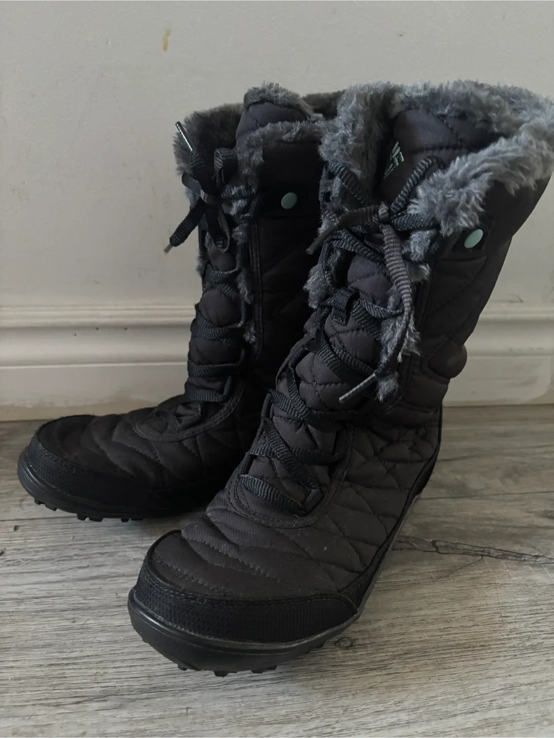 Columbia Black Winter Boots thumbnail