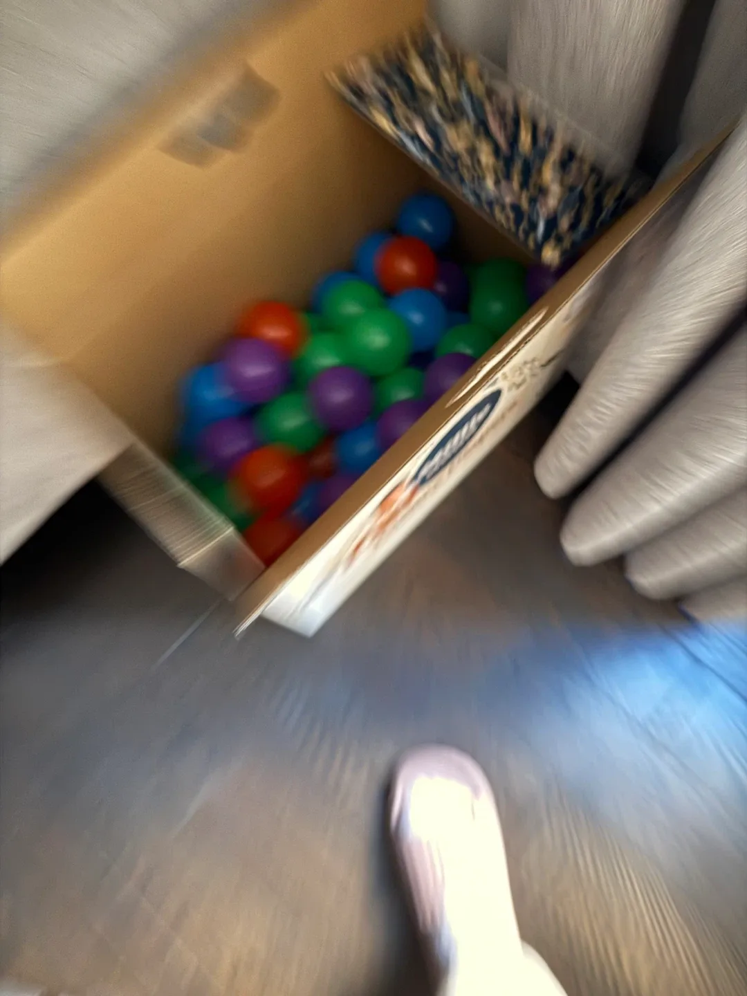 Box of Colourful Plastic Play Balls image indicator(2)