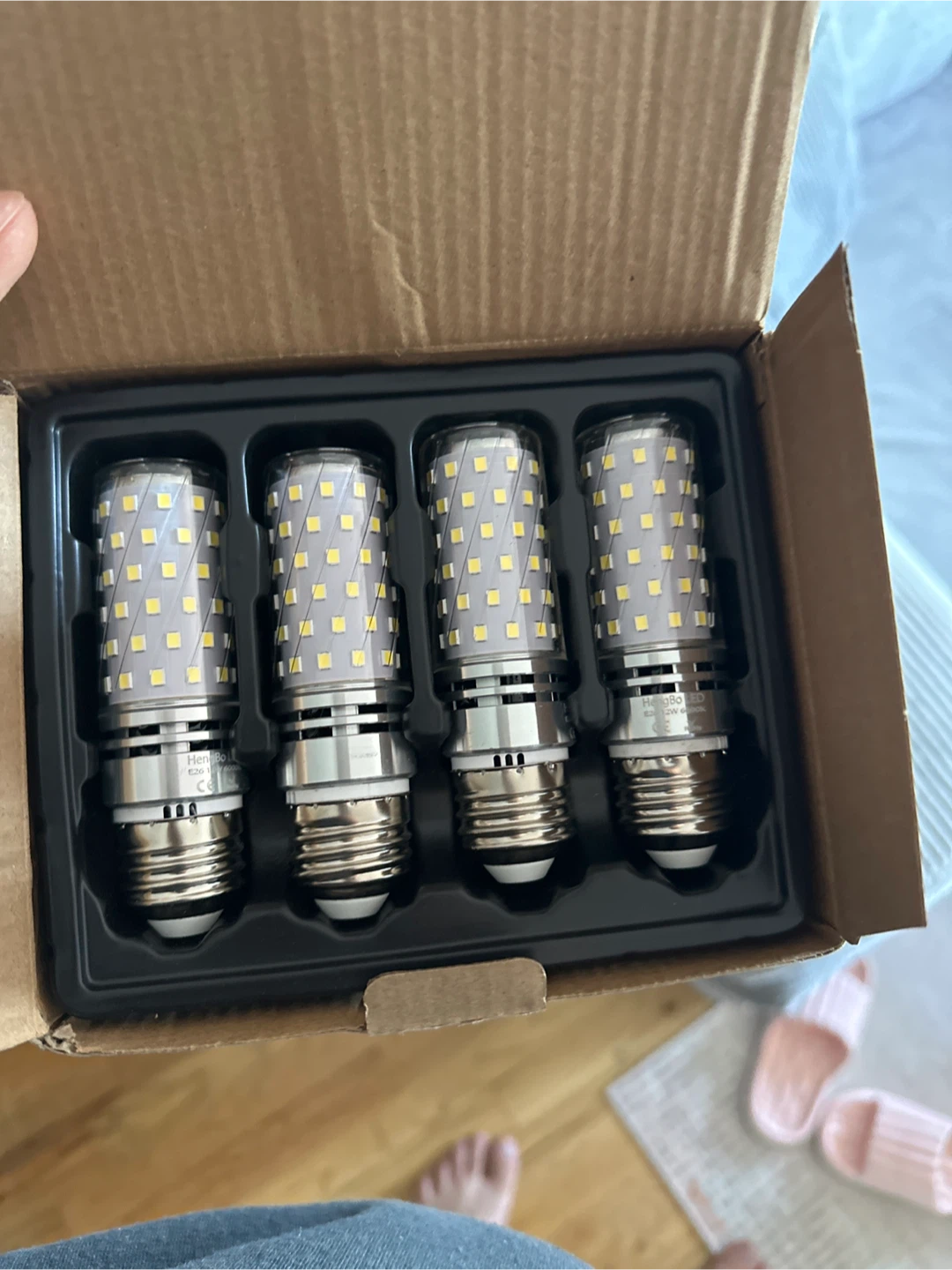 New LED Light Bulbs 4-Pack - photo 2