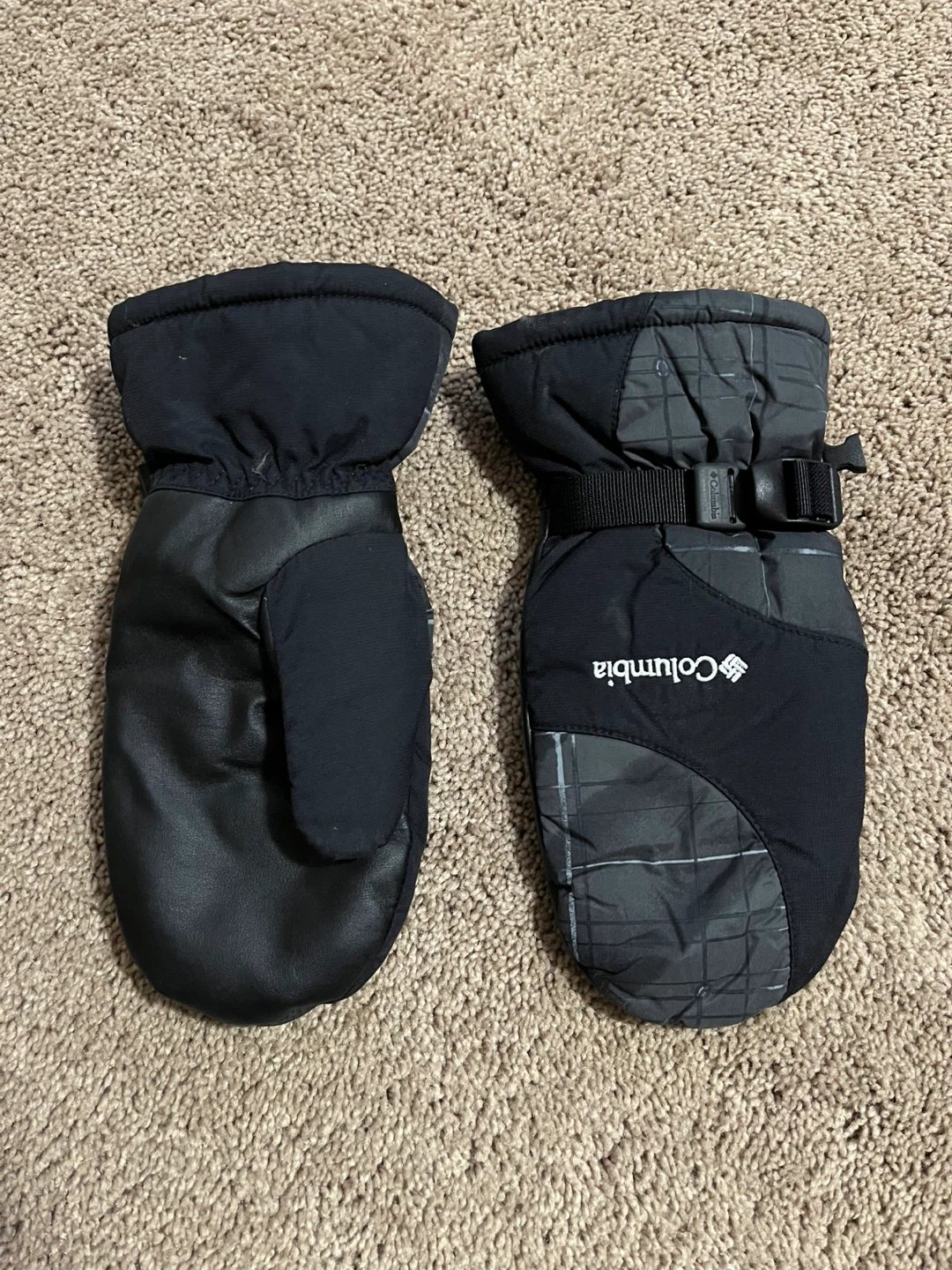 Columbia Black Mittens youth XL
