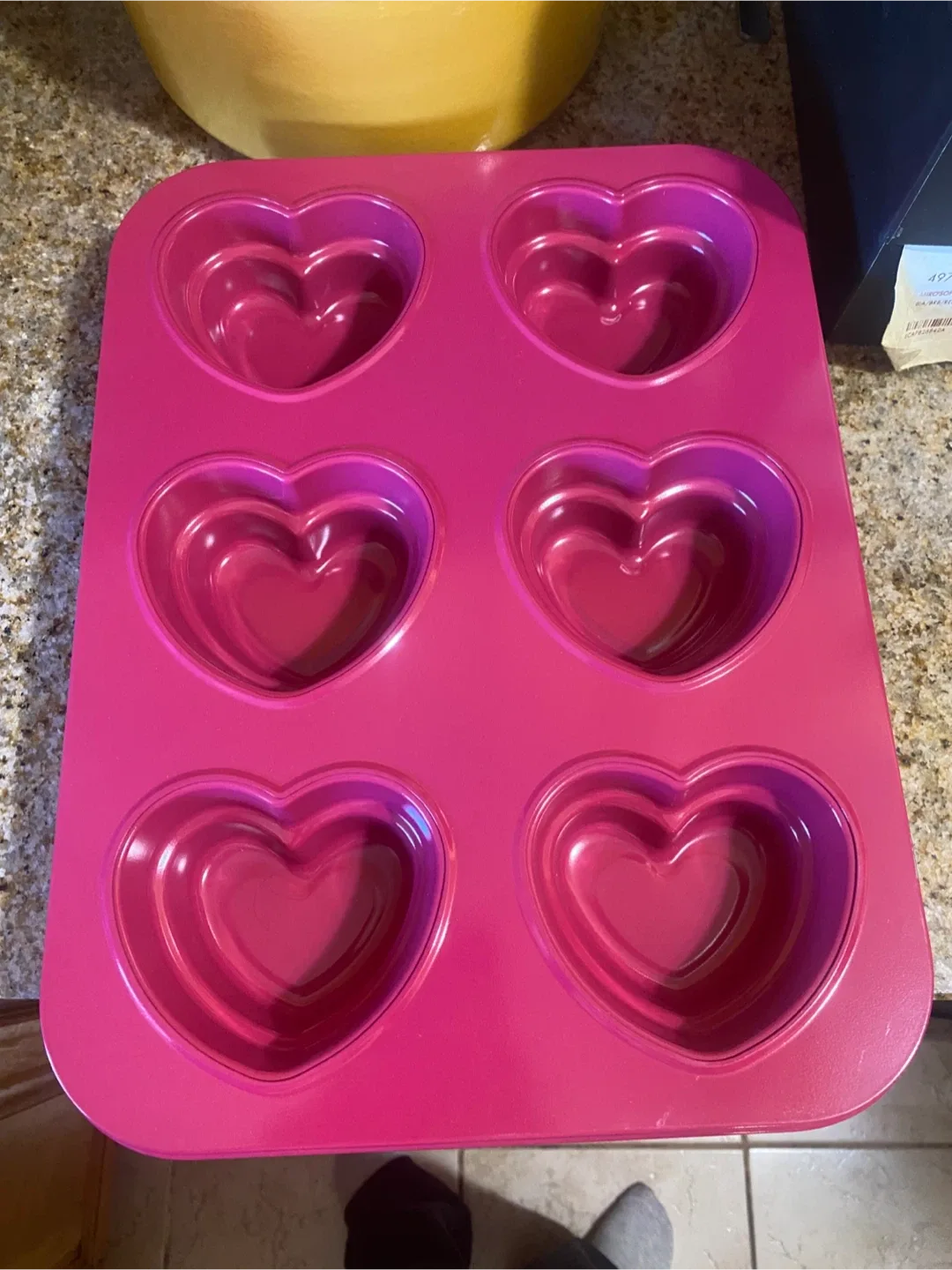 Heart Shaped Silicone Baking Pan thumbnail