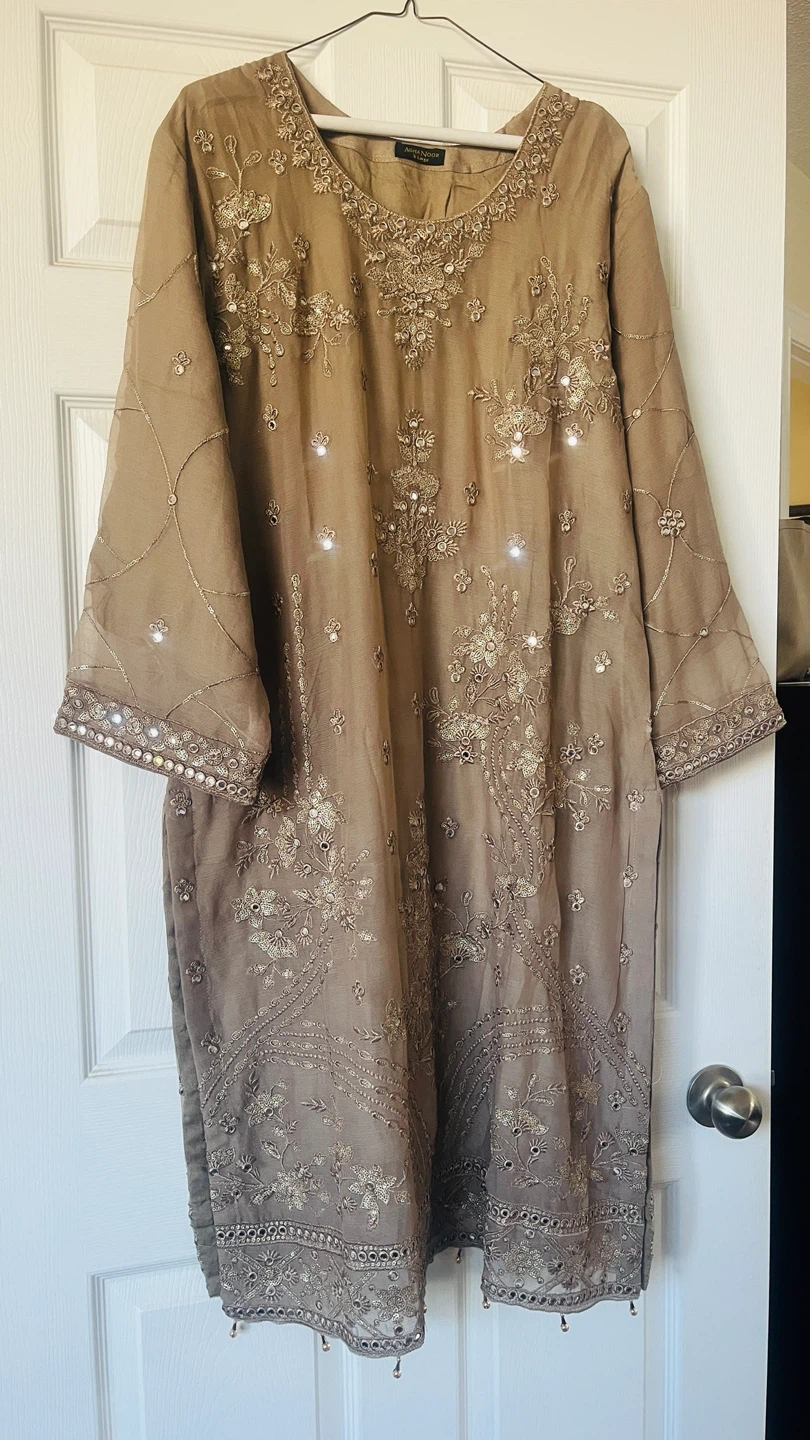 Gold Embroidered Salwar Kameez Suit - photo 2