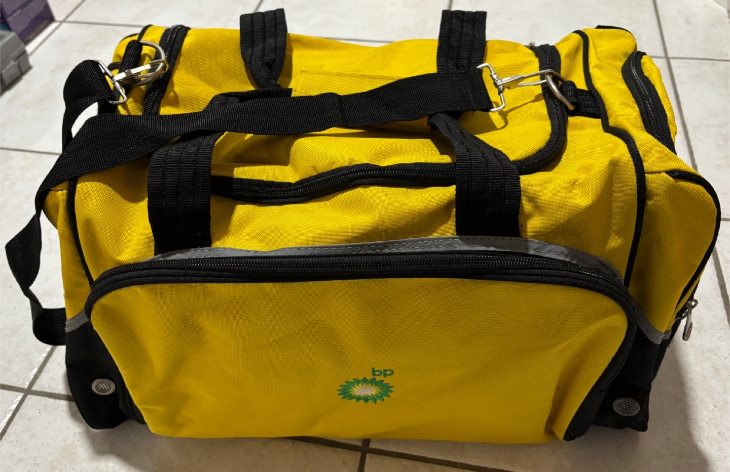 🥕Brandnew canvas duffle bag: traveling, gym, sport, equipment.