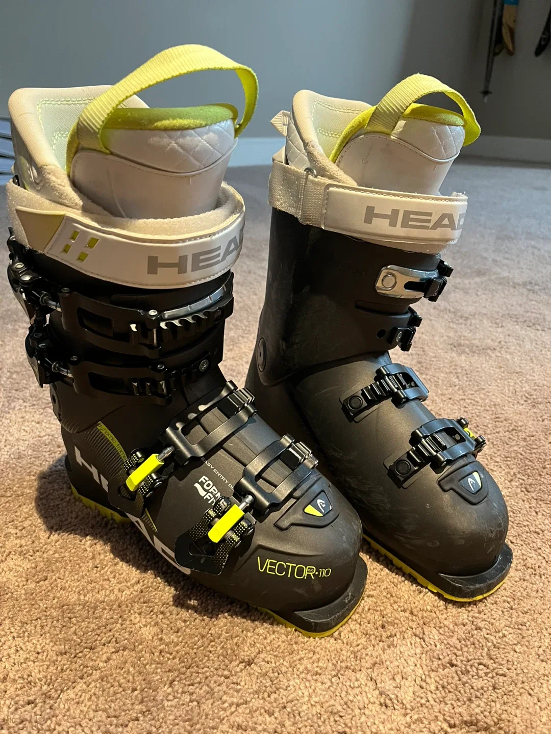 Head Vector 110 Ski Boots - Size 23.5 thumbnail
