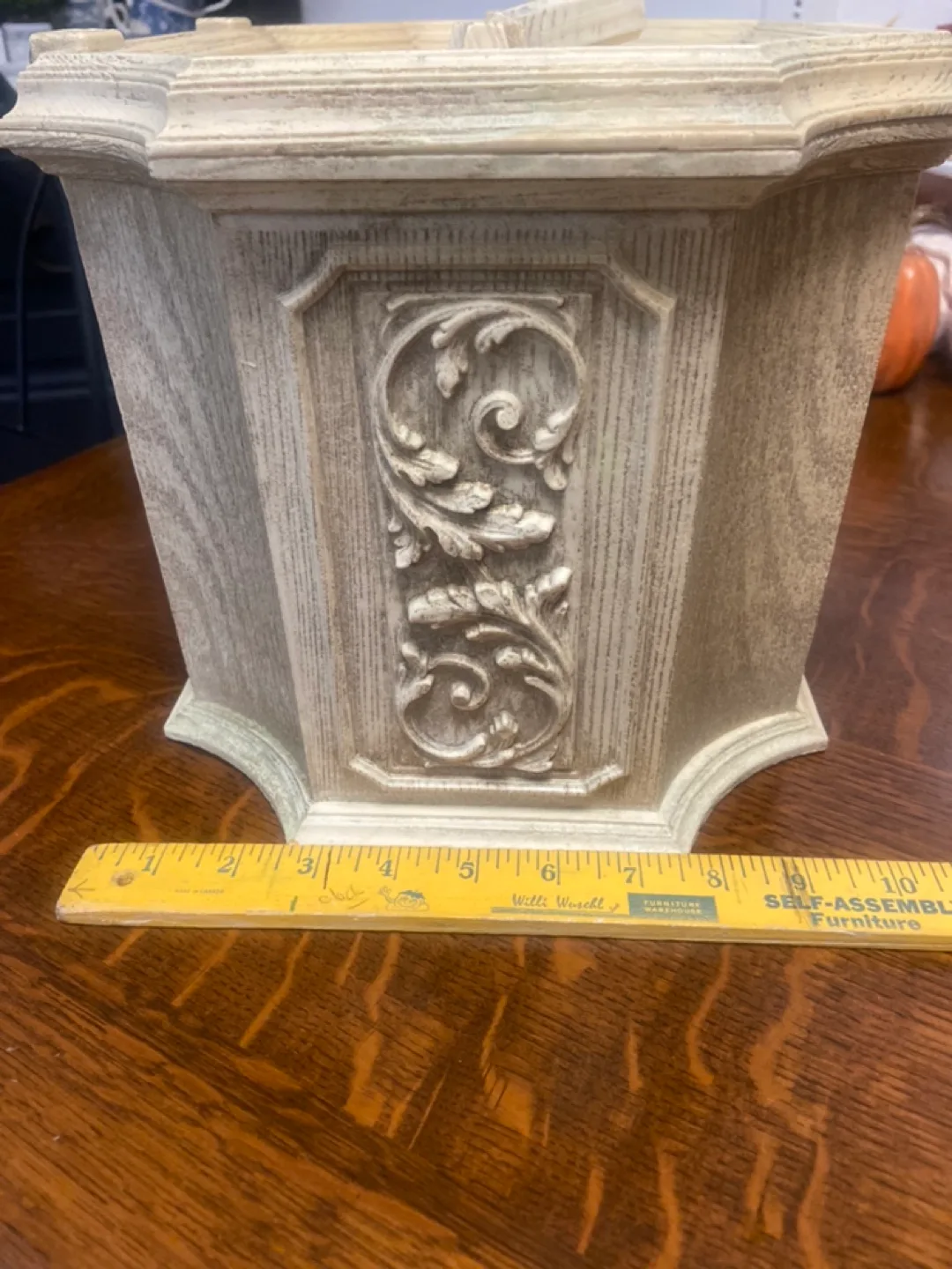 Vintage 60’s Sewing  Box image indicator(7)