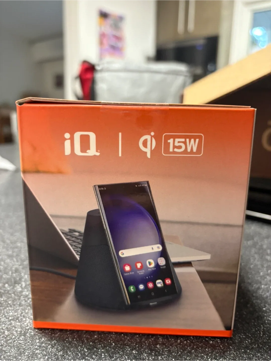 iQ Wave Home Speaker with MagSafe + Qi Wireless Charging image indicator(2)