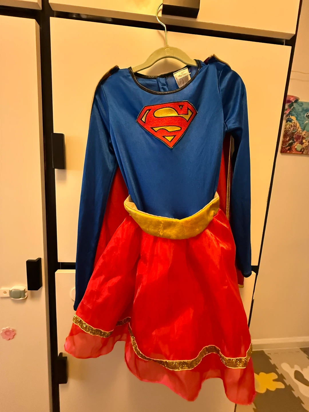 Supergirl Costume - Size 4-5