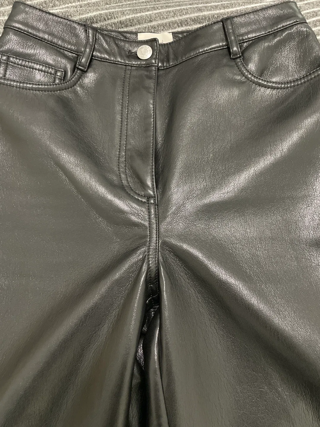 Wilfred Free Melina Black Vegan Leather Pants Size 0 image indicator(2)
