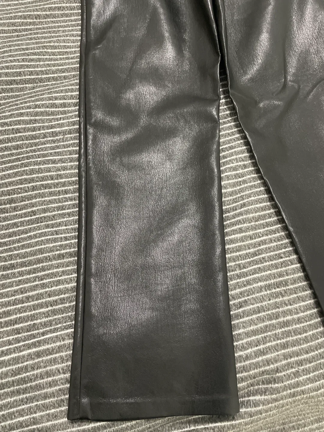 Wilfred Free Melina Black Vegan Leather Pants Size 0 image indicator(9)