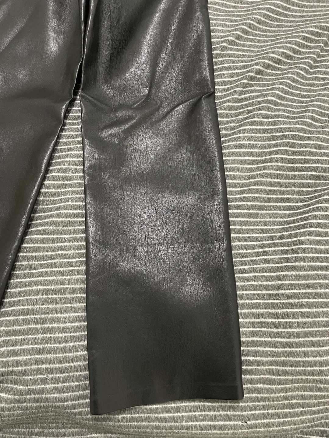 Wilfred Free Melina Black Vegan Leather Pants Size 0 image indicator(8)