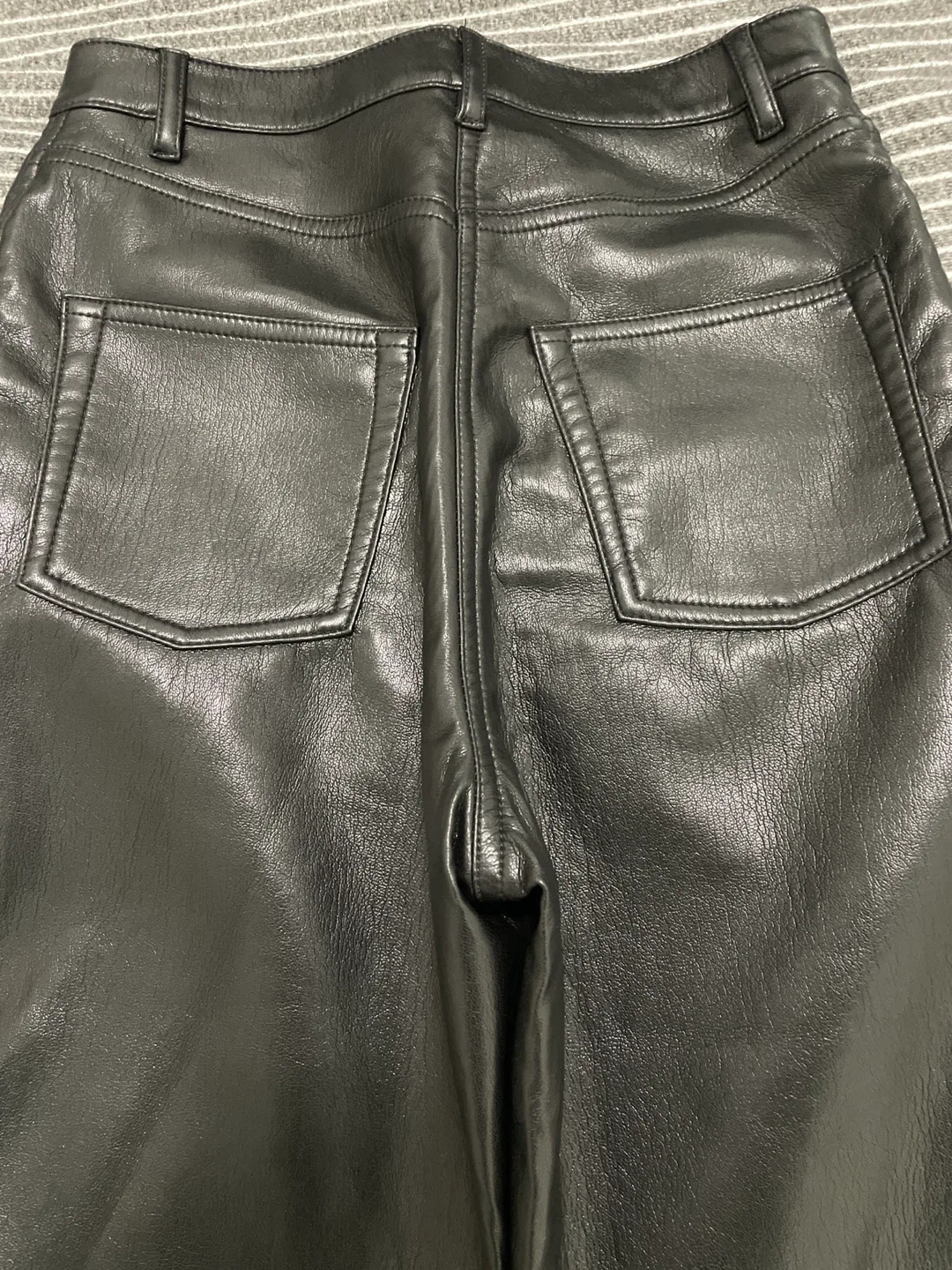 Wilfred Free Melina Black Vegan Leather Pants Size 0 image indicator(7)