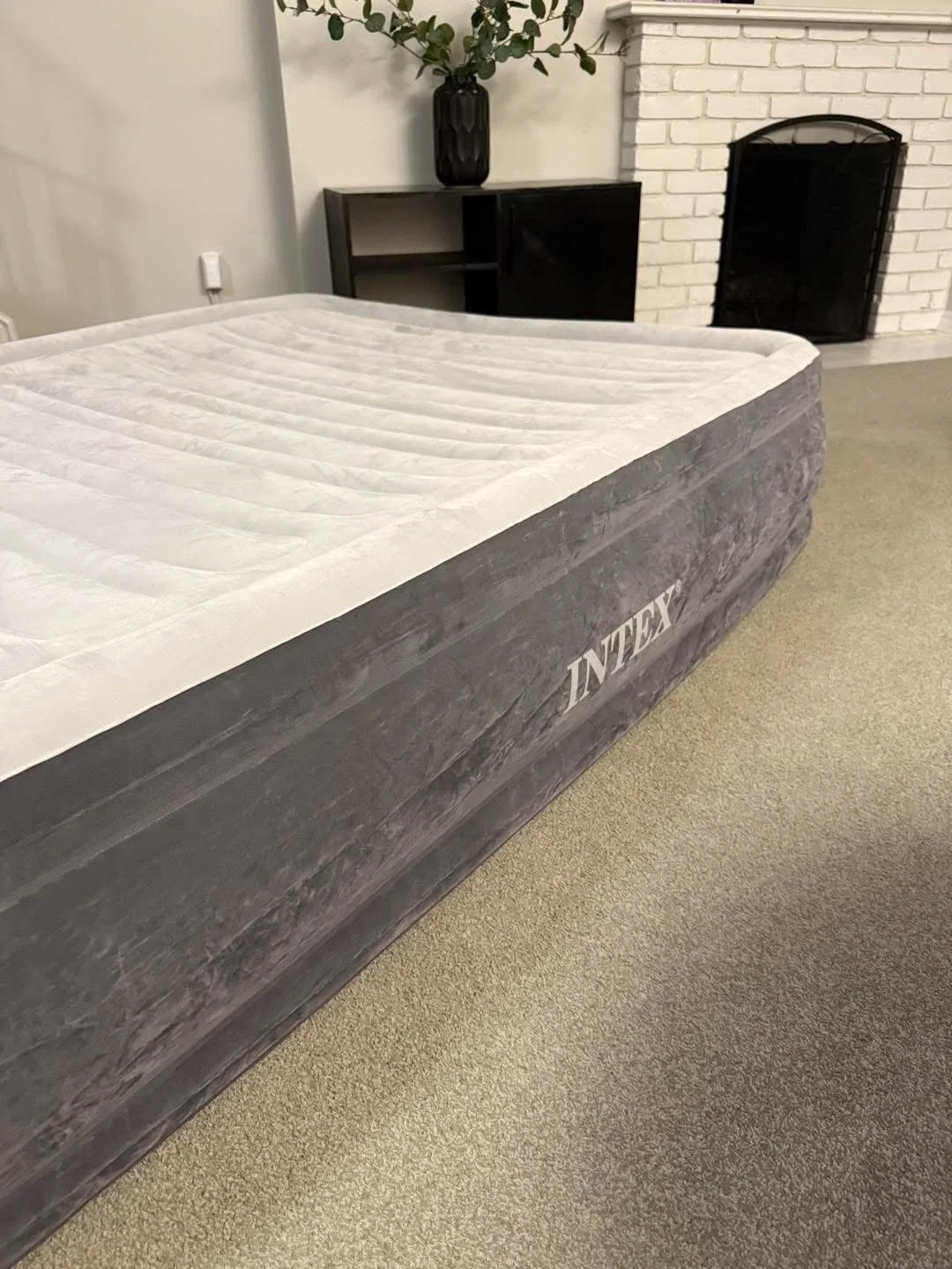 13” Full Size Self-Inflatable Air Mattress image indicator(5)