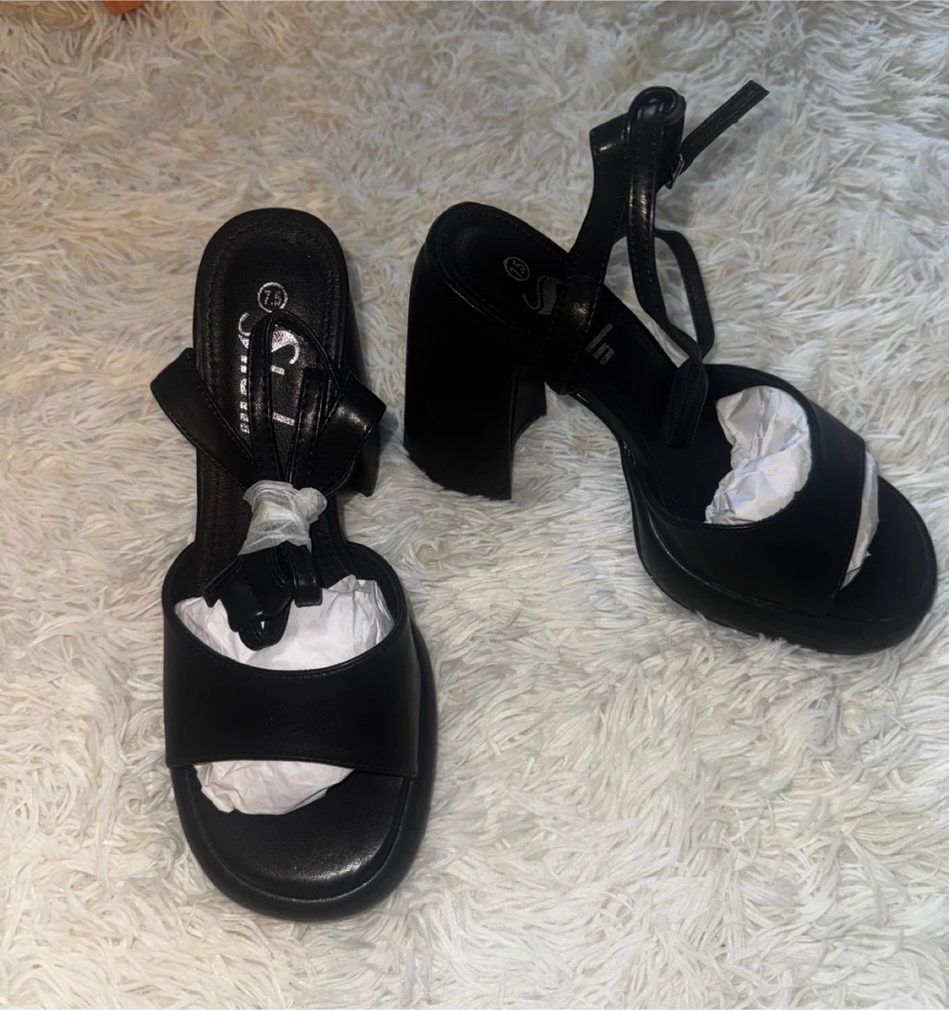 SO Black Heels Size 7.5
