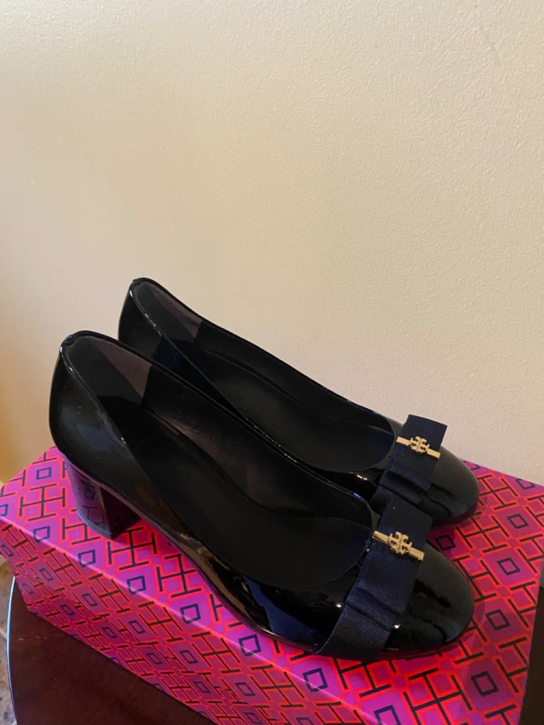 Tory Burch Black Patent Leather Heels image indicator(2)