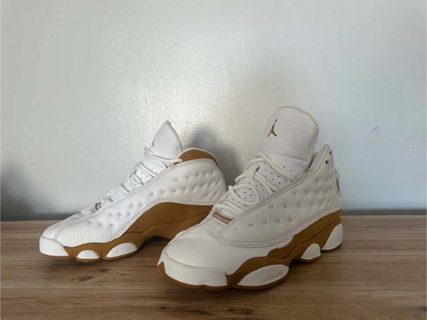 Jordan 13 Retro White/Wheat image indicator(2)