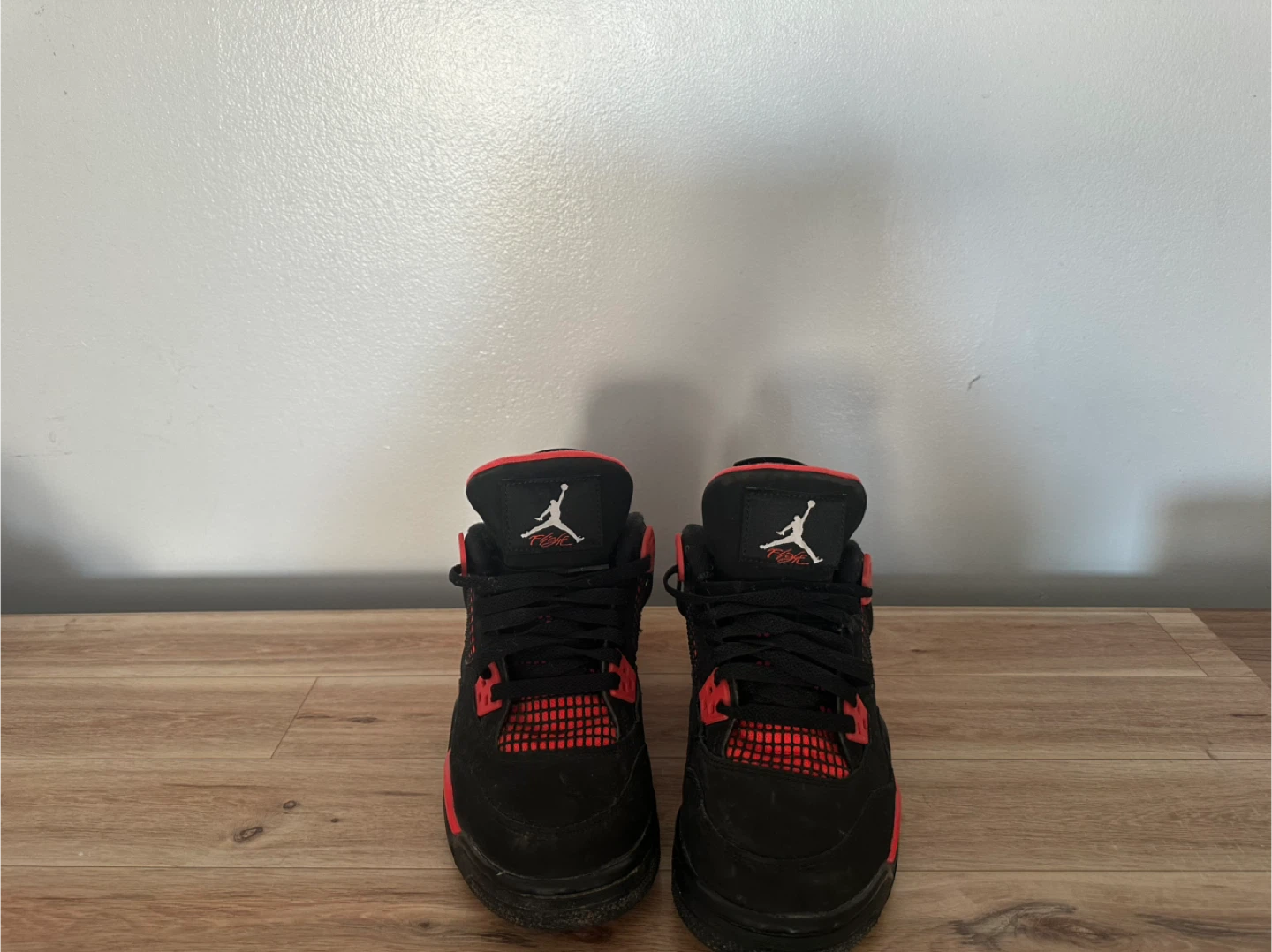 Air Jordan 4 Retro Bred Size 6Y - photo 2