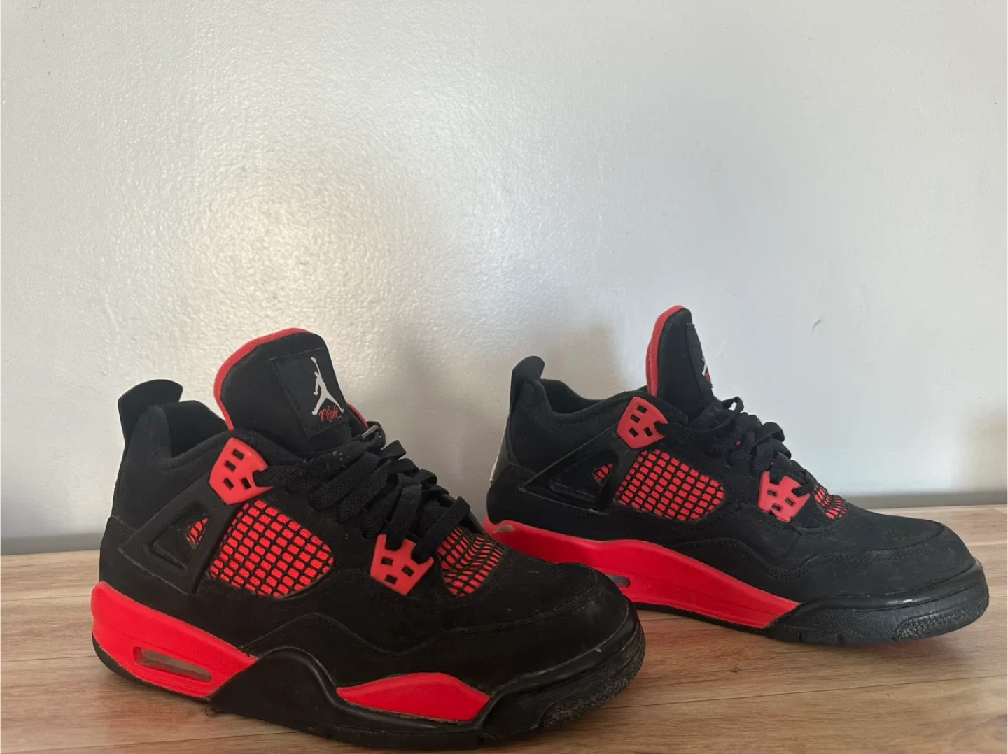 Air Jordan 4 Retro Bred Size 6Y
