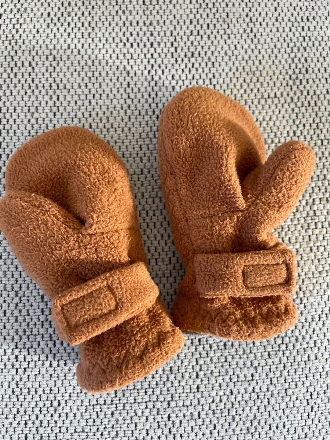 Brown Fleece Baby Mittens image indicator(4)