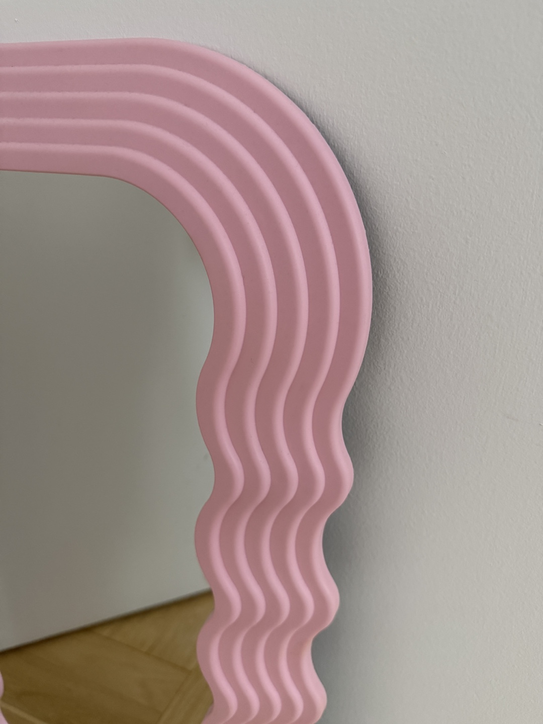 Pink Wavy Mirror - Funky Home Decor - photo 4