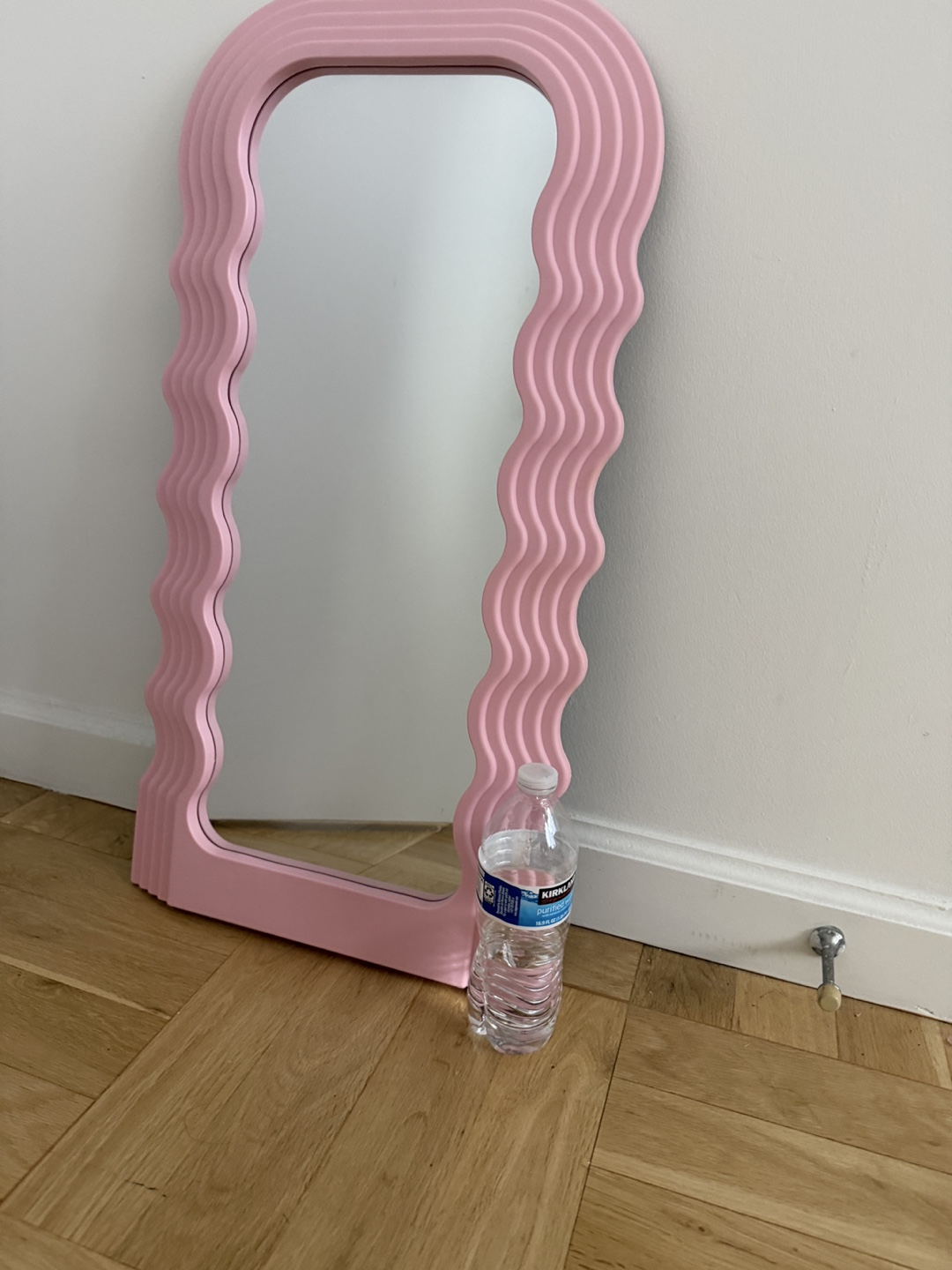 Pink Wavy Mirror - Funky Home Decor - photo 3
