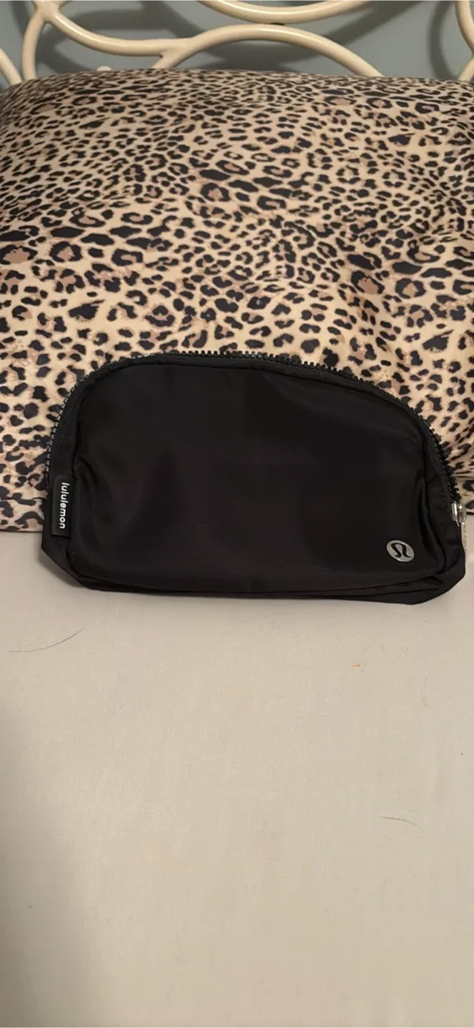 Lululemon Black Everyday Belt Bag thumbnail