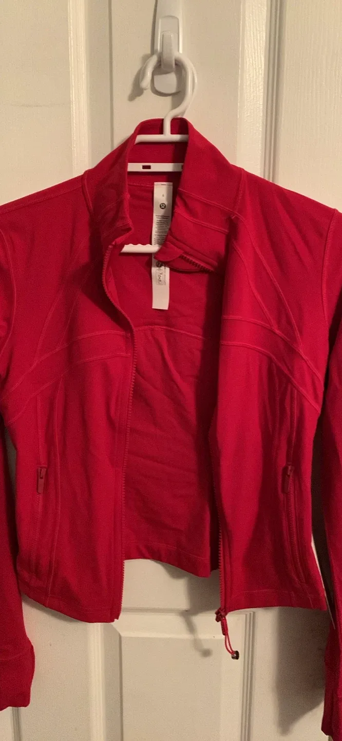 Lululemon Red Define Jacket, Size 6 dark red thumbnail