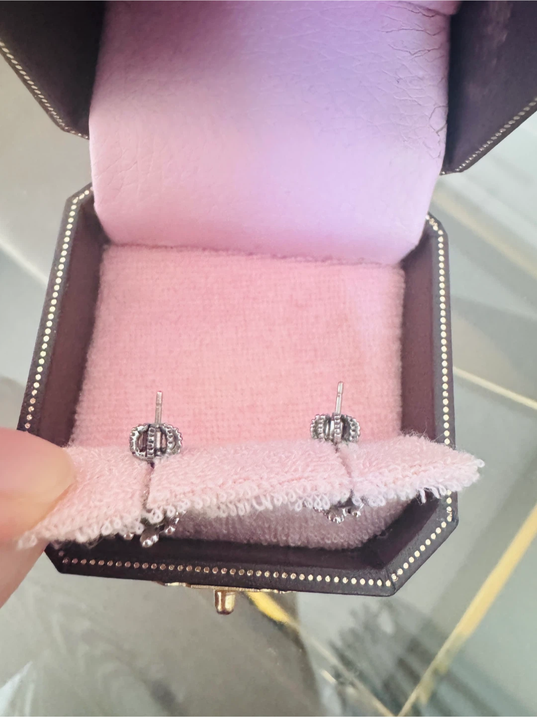 Juicy Couture Crown Stud Earrings with Box - photo 3