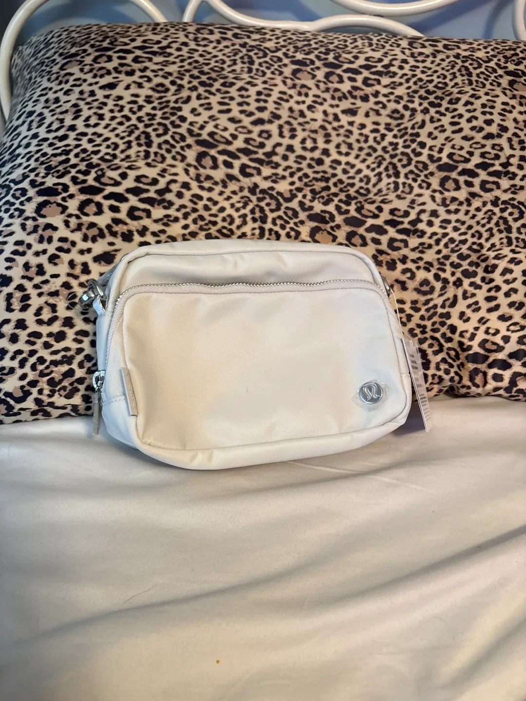 Lululemon Everywhere Belt Bag - bone thumbnail
