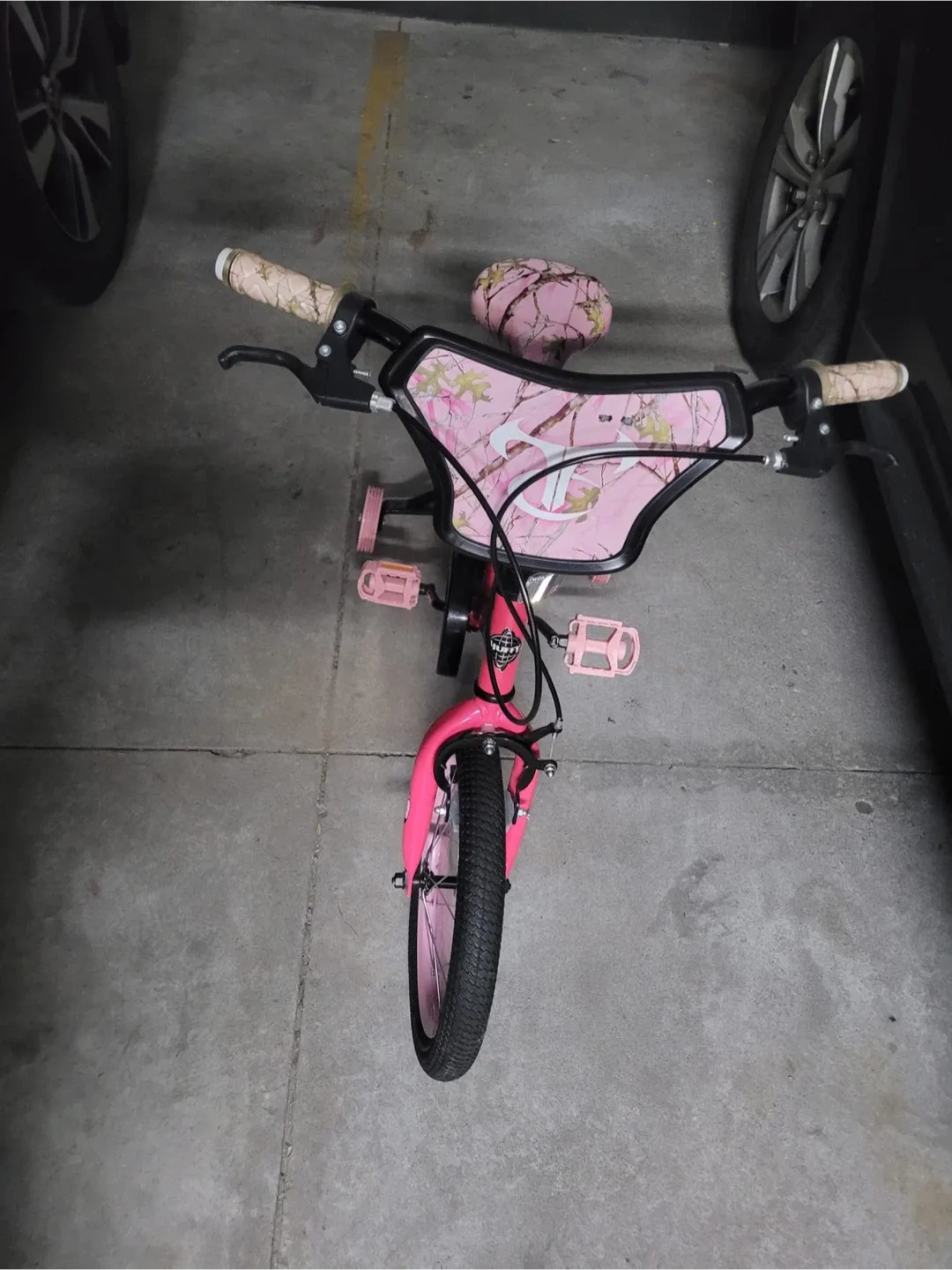 Huffy Girls' Bike - Pink Camo image indicator(3)