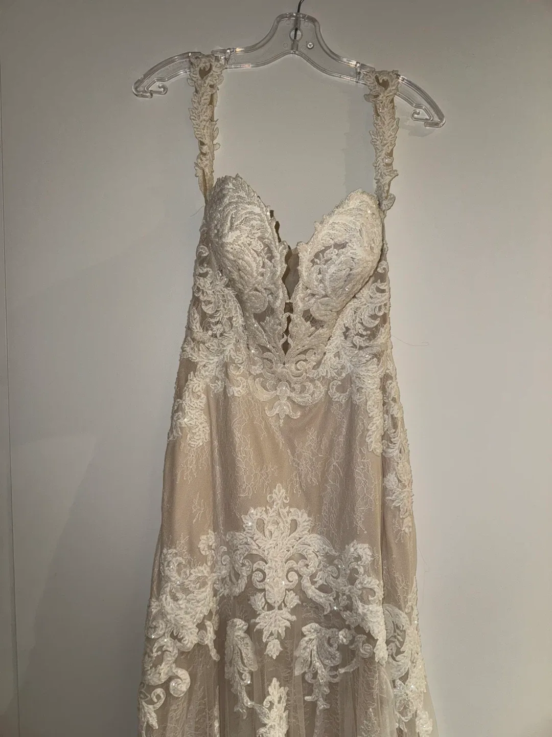 ✨ Martina Liana Wedding Dress – New, Never Worn ✨ image indicator(2)