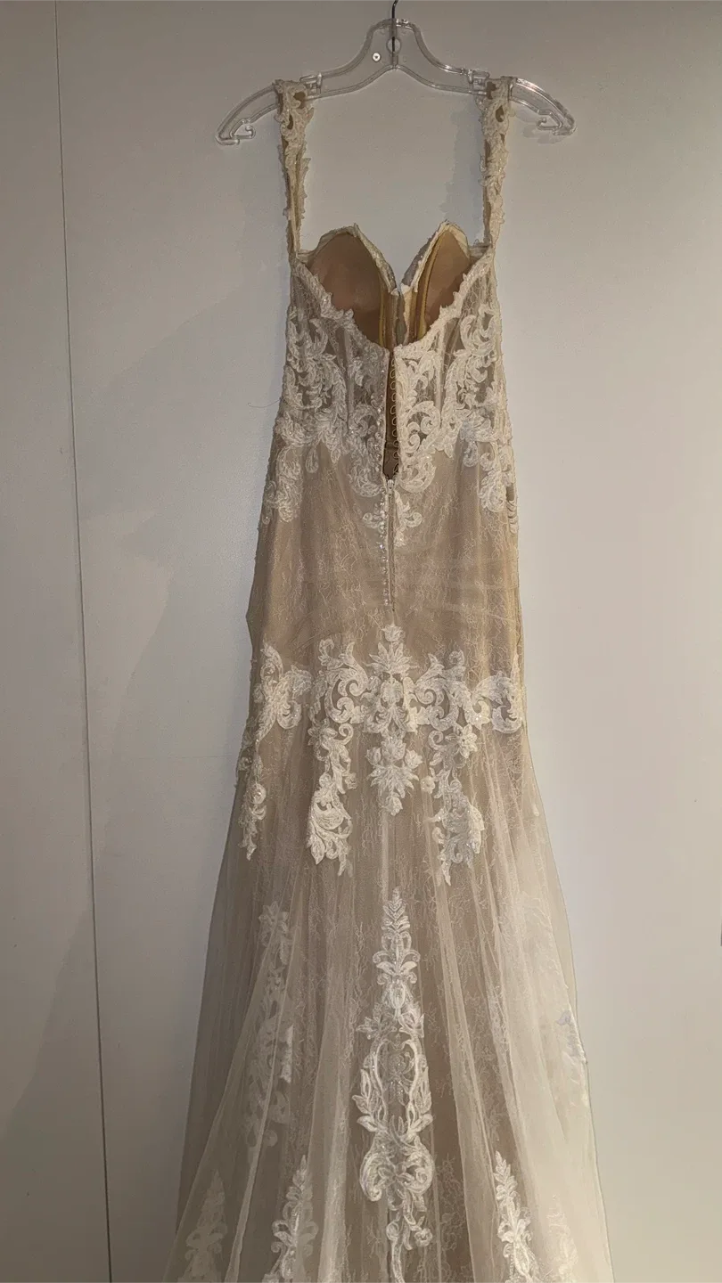 ✨ Martina Liana Wedding Dress – New, Never Worn ✨ image indicator(5)