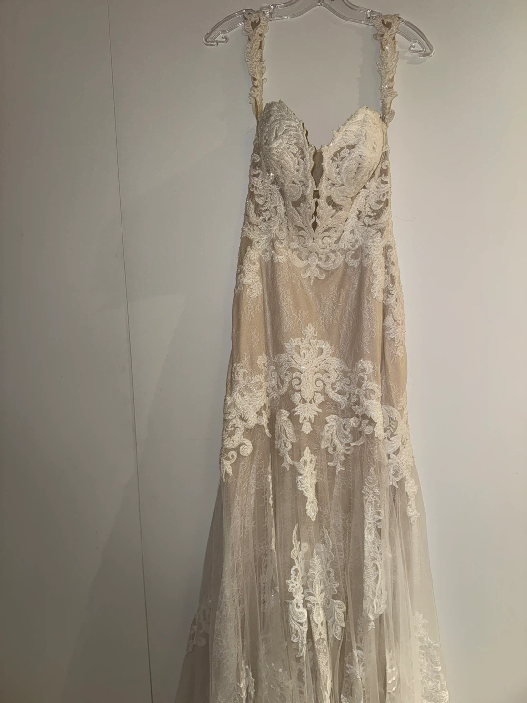 ✨ Martina Liana Wedding Dress – New, Never Worn ✨