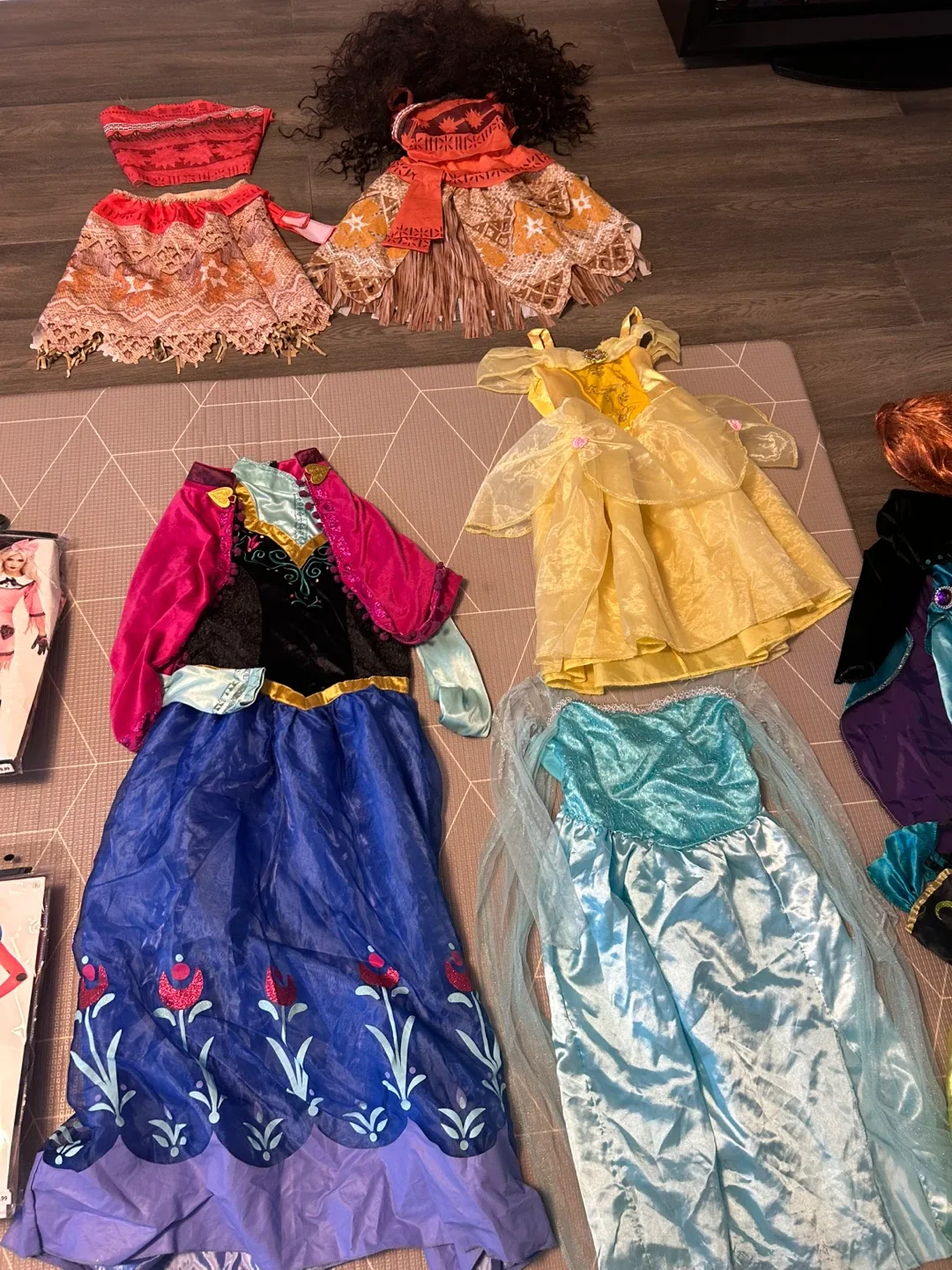 Kids' Costume Bundle - Assorted Characters & Sizes image indicator(2)