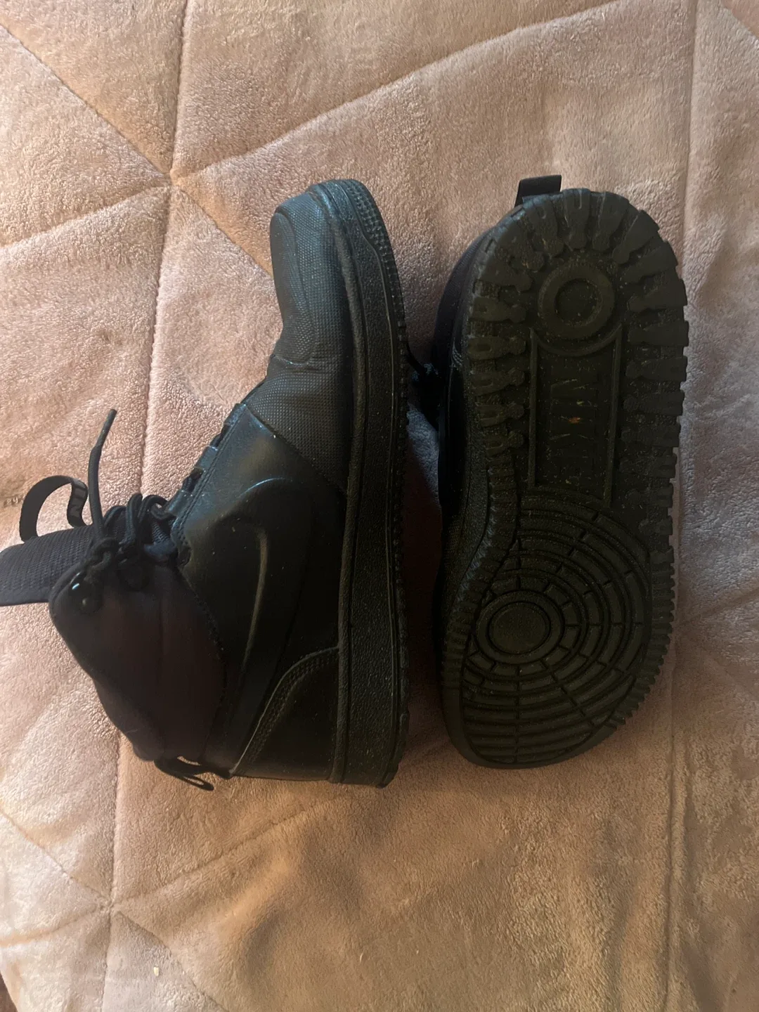 Nike Air Force 1 High Black Winter Boots image indicator(3)