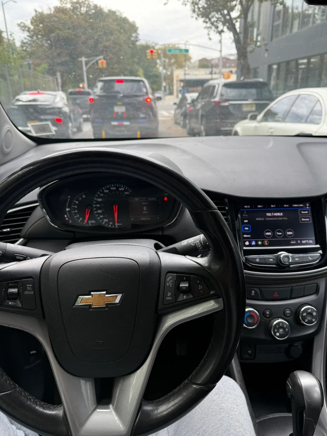 Chevrolet Trax SUV 2022. 1 owner image indicator(10)