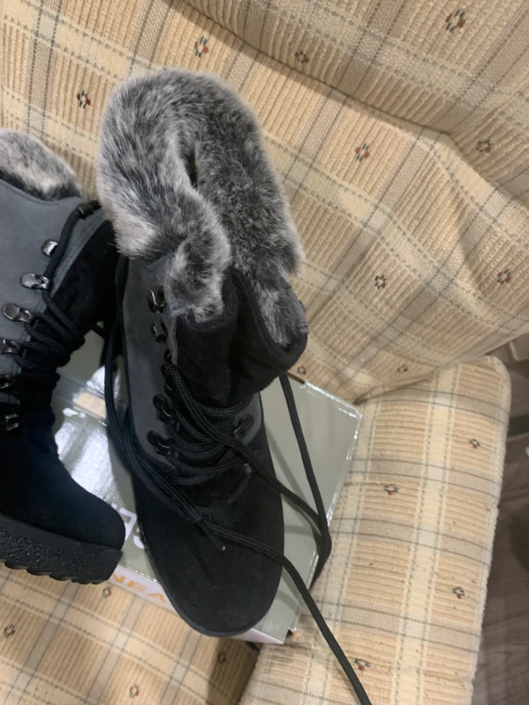 Cougar Black & Grey Suede Winter Boots - Size 8 - photo 2