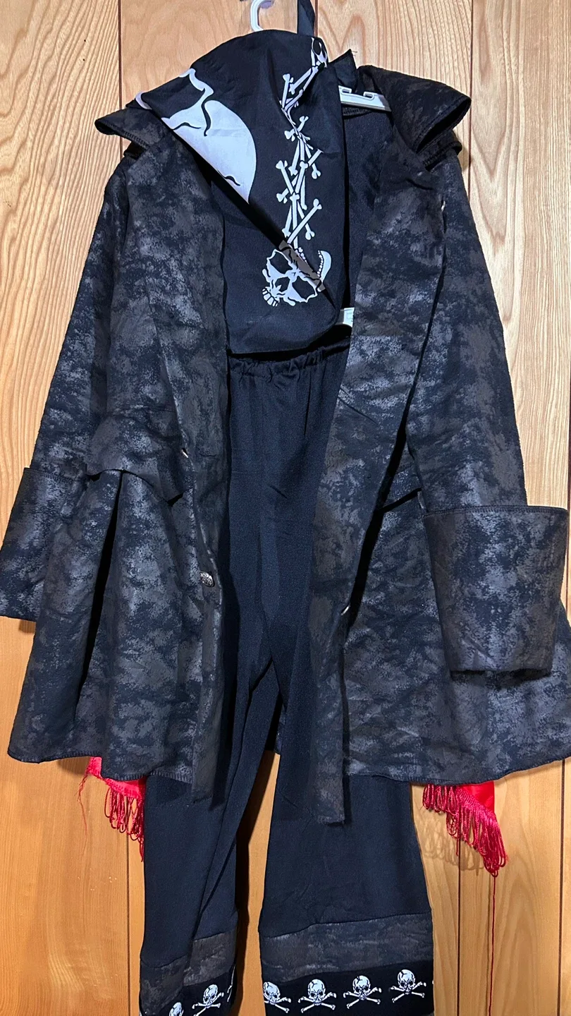 Rubie's Pirate Costume - Jacket & Pants 🥕