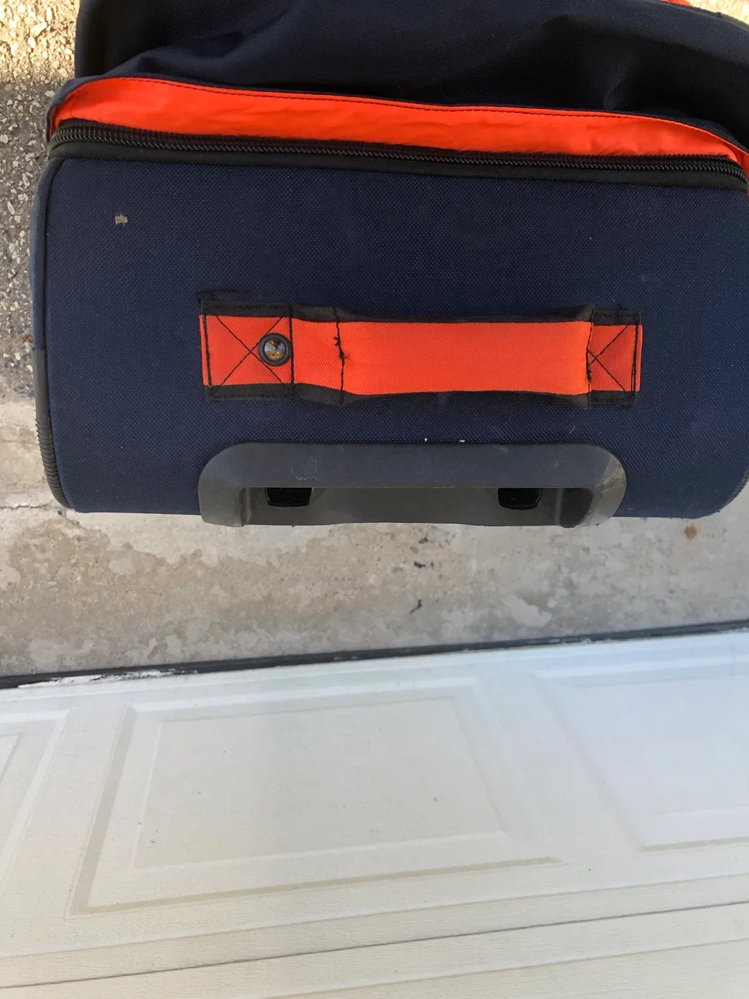 Salomon Container 100 Rolling Travel Bag image indicator(3)