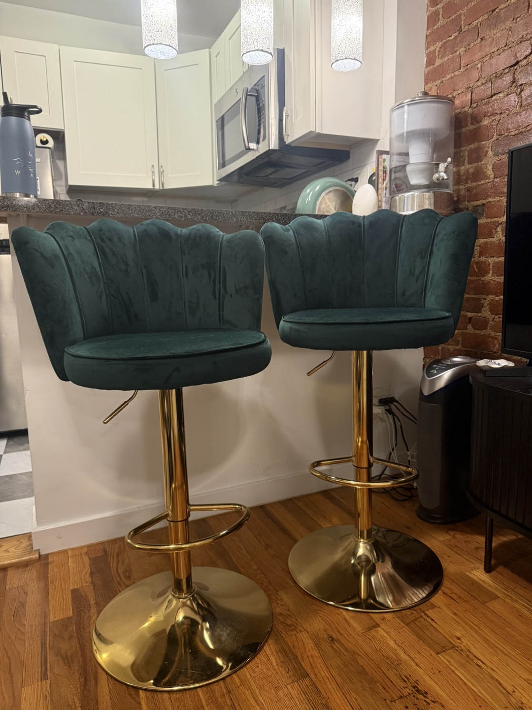 Set of 2 Green Velvet Bar Stools
