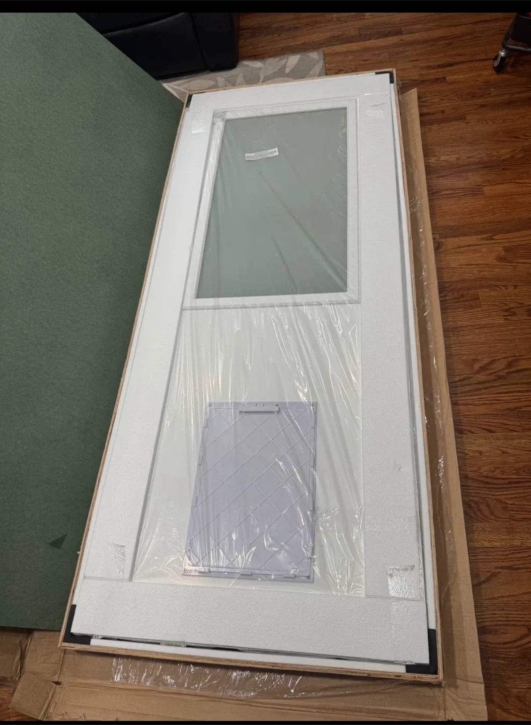 Exterior Door with Pet Door image indicator(4)