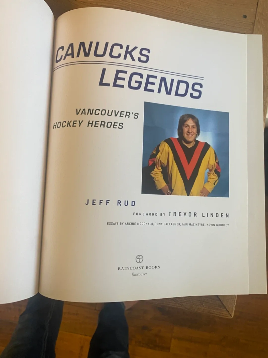 Canucks Legends: Vancouver's Hockey Heroes Book image indicator(6)
