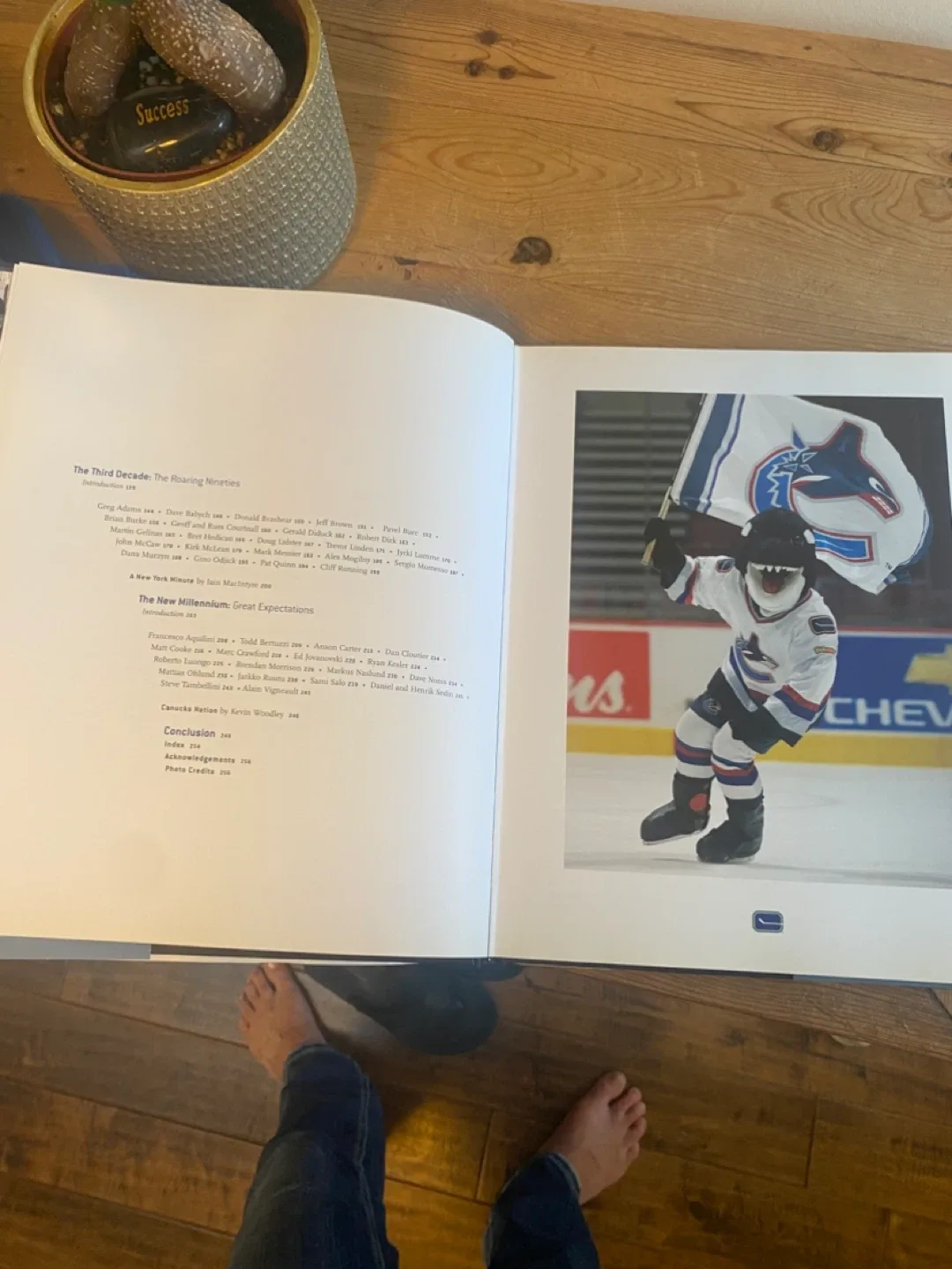 Canucks Legends: Vancouver's Hockey Heroes Book image indicator(4)