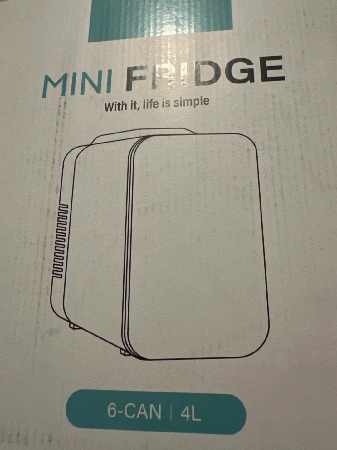 Mini Fridge 4L - Perfect for Drinks and food or even cosmetics!! image indicator(2)