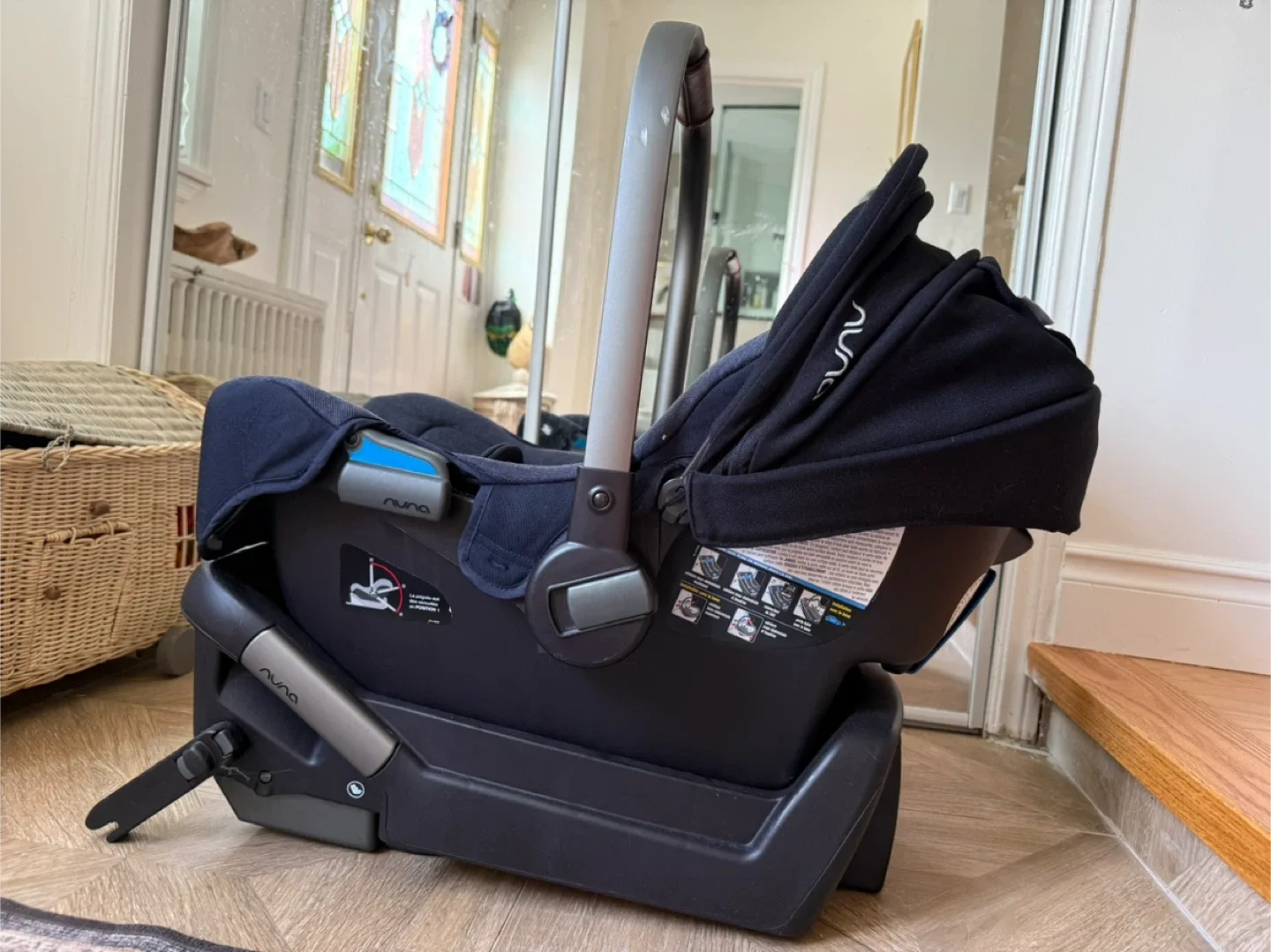 Nuna Pipa Infant Car Seat with Base image indicator(2)