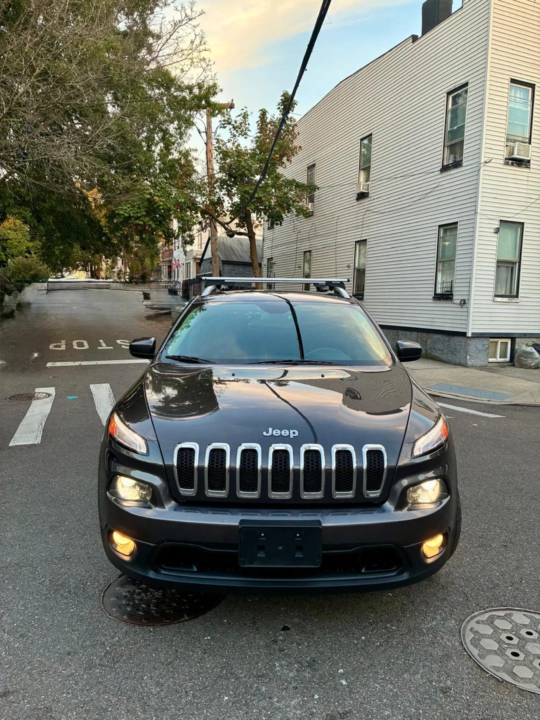 2017 Jeep Cherokee Latitude – One Owner image indicator(5)
