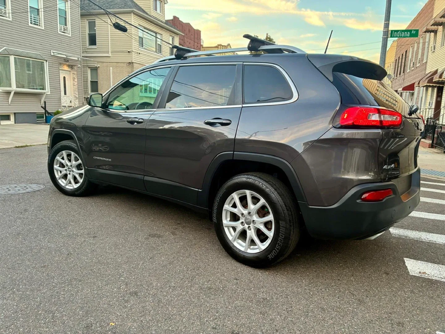 2017 Jeep Cherokee Latitude – One Owner image indicator(9)