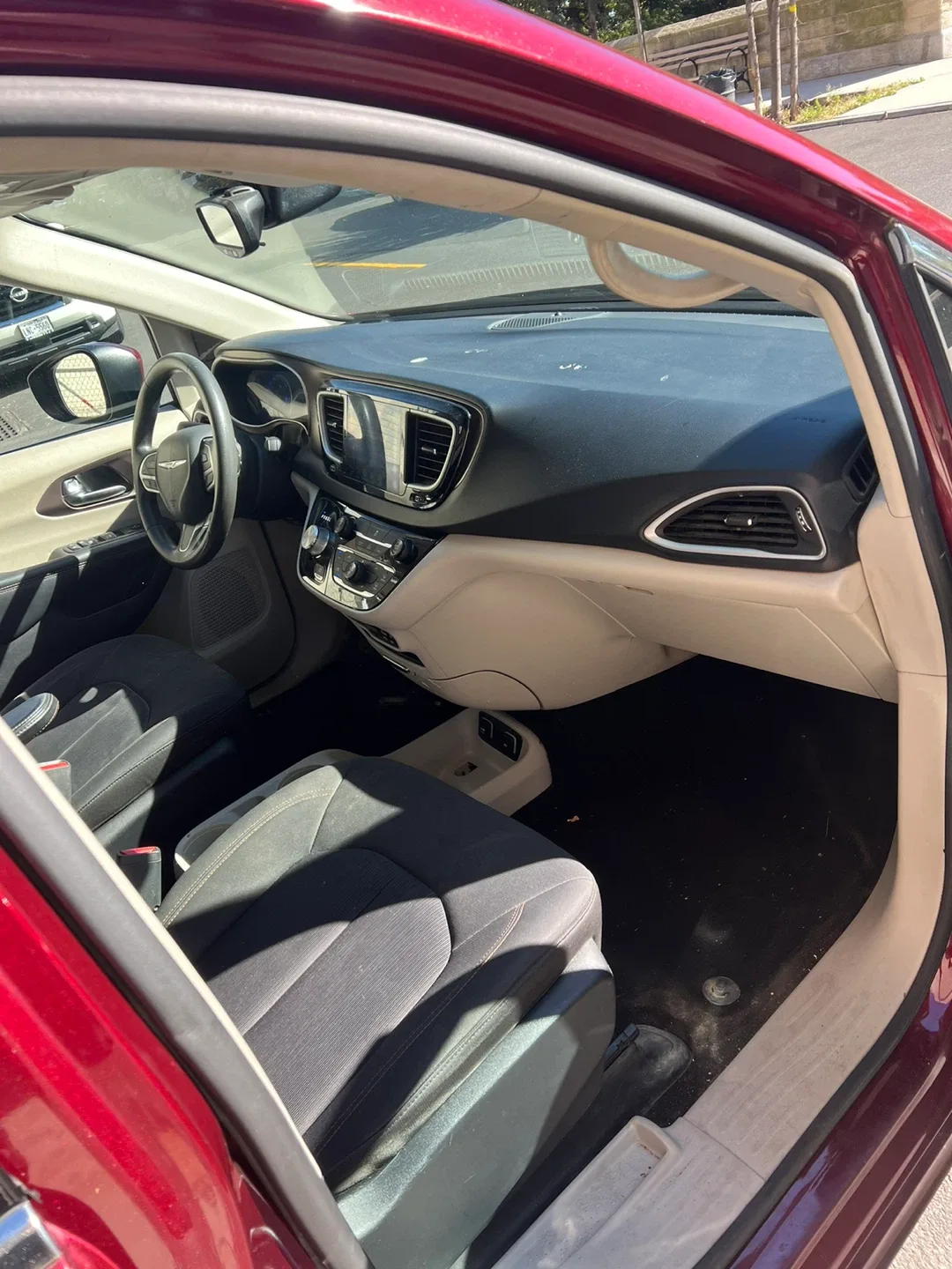 2017 Chrysler Pacifica image indicator(5)