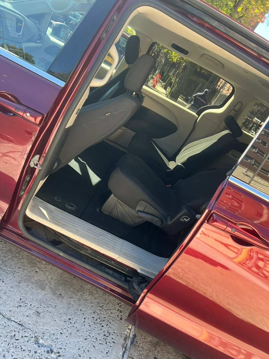 2017 Chrysler Pacifica image indicator(8)